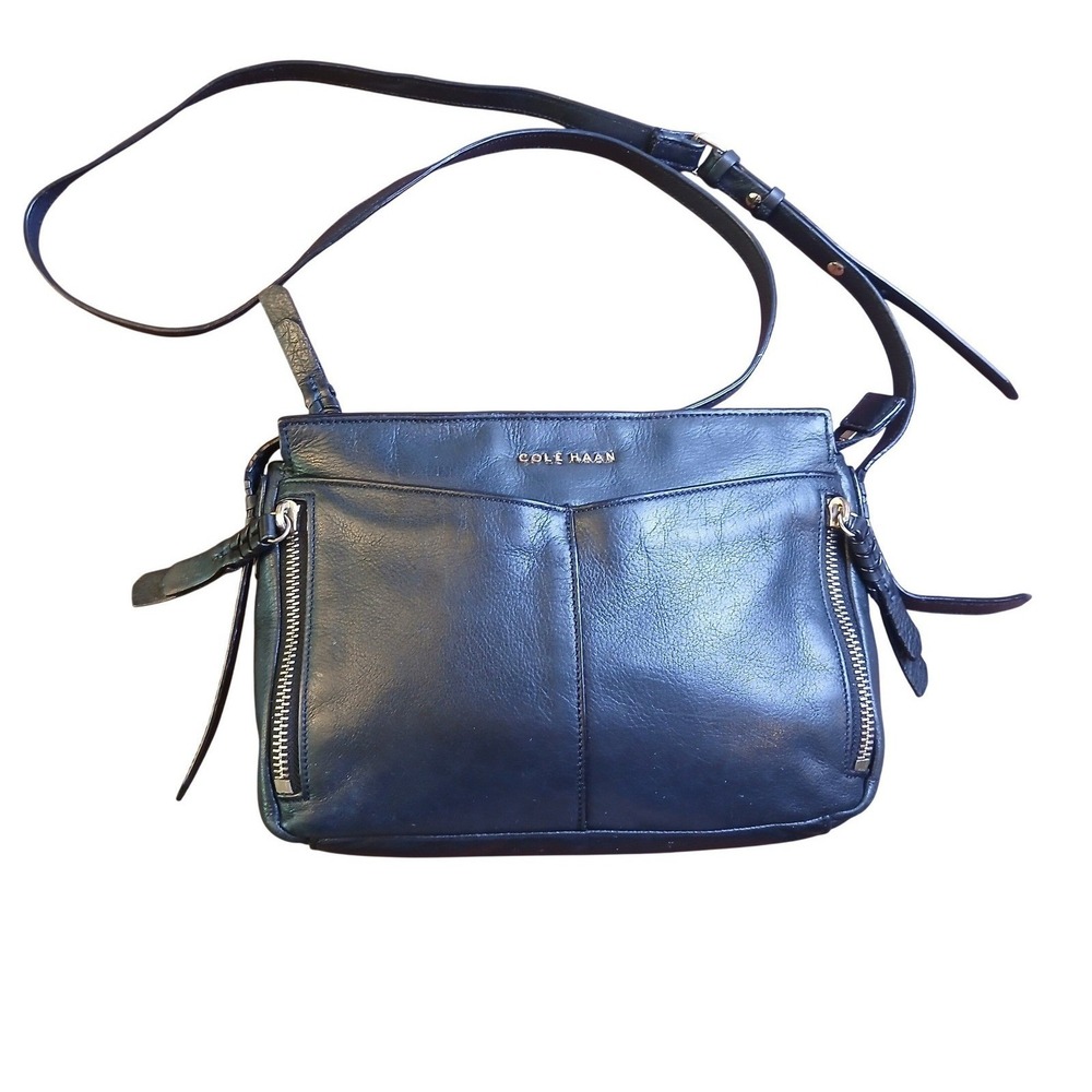 Cole Haan Black Leather Crossbody Bag Gold Hardware Adjustable Strap Zip Top 10'